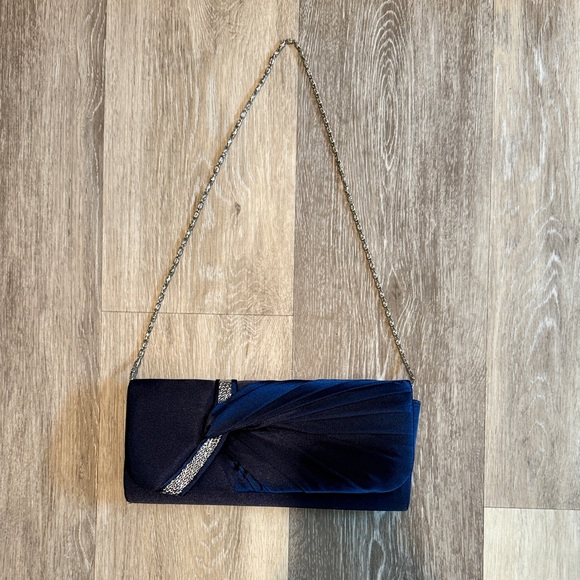 Elegant Navy Blue Clutch with Chain Strap - Picture 1 of 1